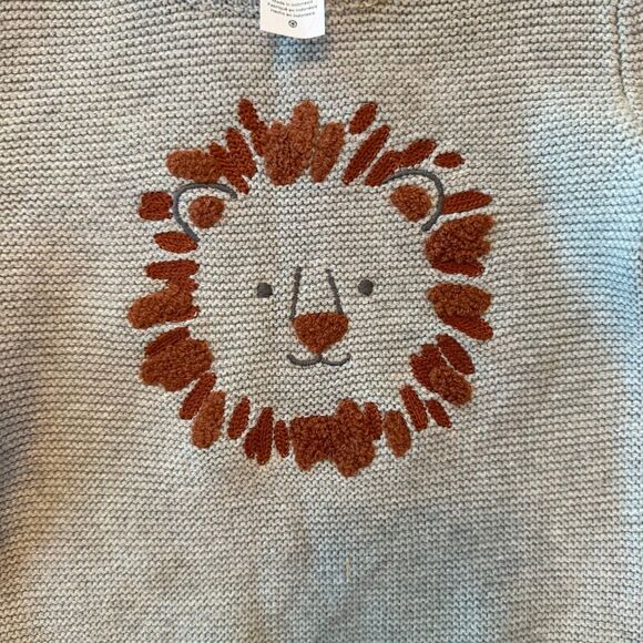 New Carters Baby Boy Gray Knitted Lion Retro Modern Sweater Size 18M w hat - Picture 4 of 5